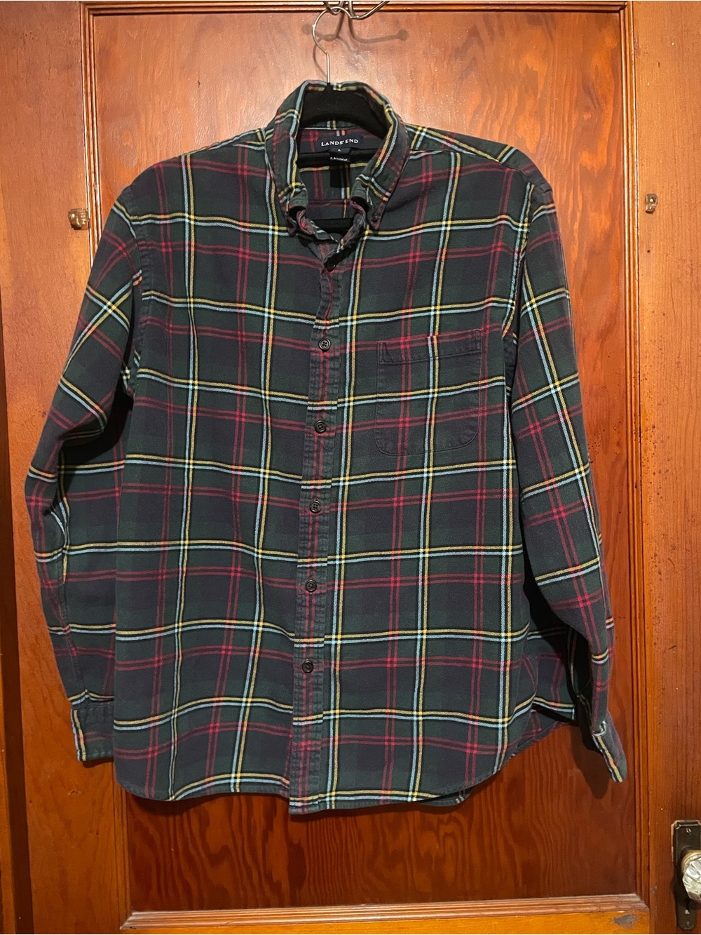 Sturdy Lands' End Men's Dark Green and Red Plaid Flannel Button-Down Shirt